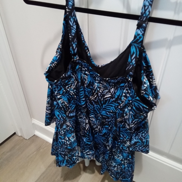 Swimsuits For All Plus Size 20 Blue and Black Tropical Leaf Ruffle Tankini Swim - Picture 4 of 9